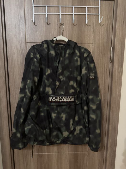 The North Face ветровка