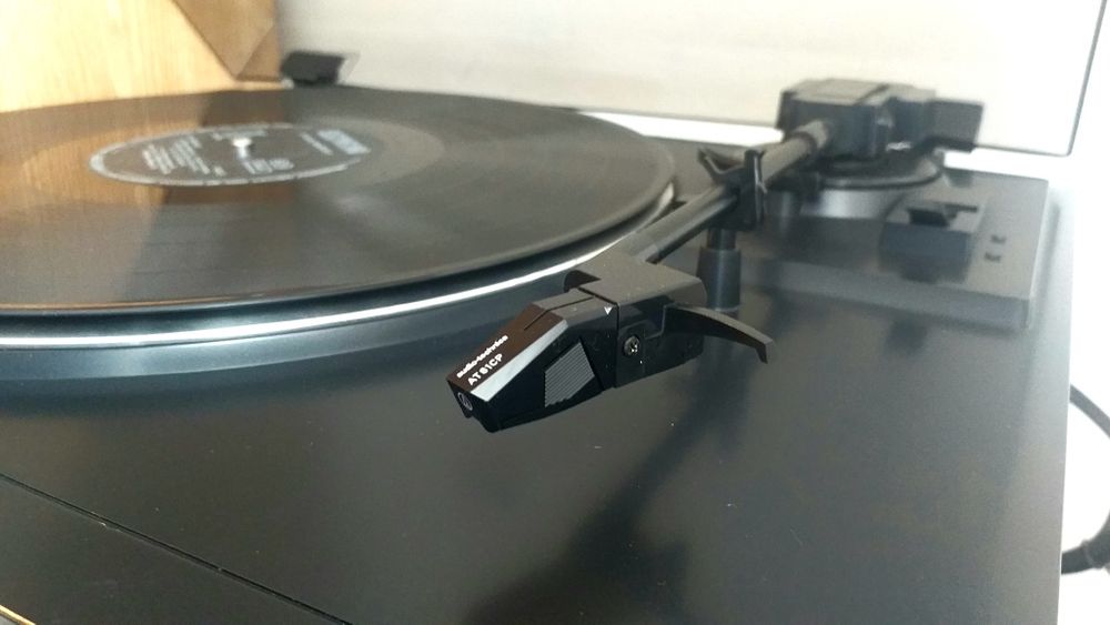 Linie audio Kenwood telecomanda
