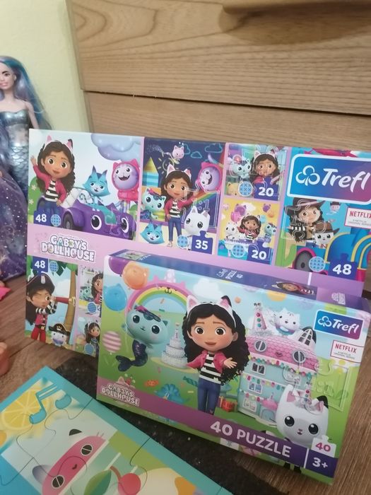 Vând jucării pentru fetite  în stare buna