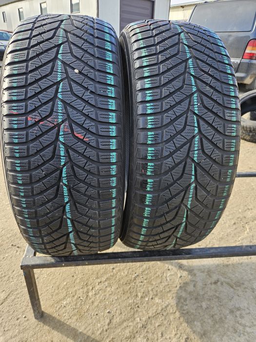 Vând anvelope iarna 235/55/17 235/55r17 IOKOHAMA