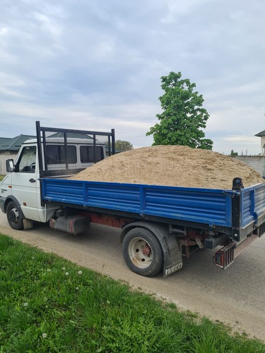 Transport nisip, sort, balast, piatra, margaritar, pamant vegetal,lemn