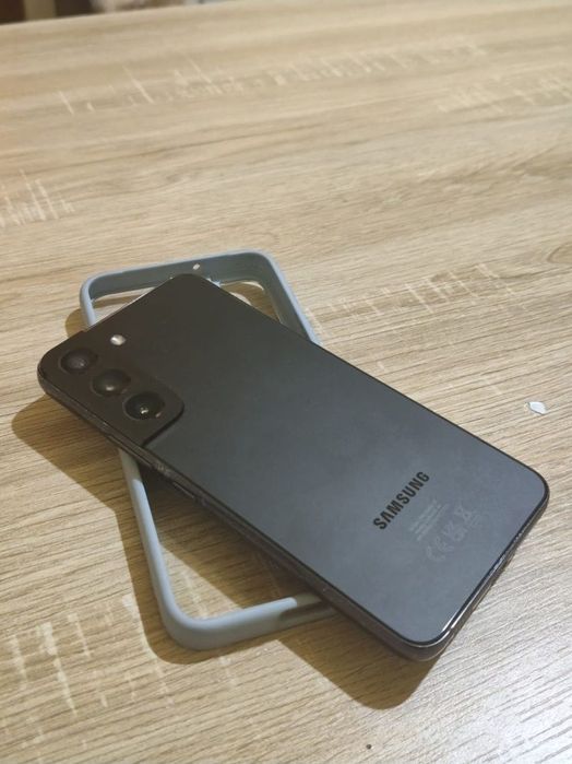 Samsung S22--stare foarte buna,cutie+husa