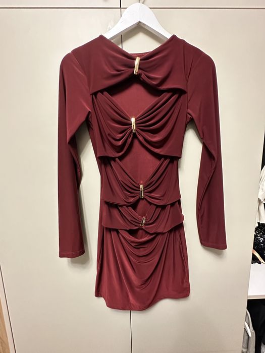 Къса рокля, с дълъг ръкав