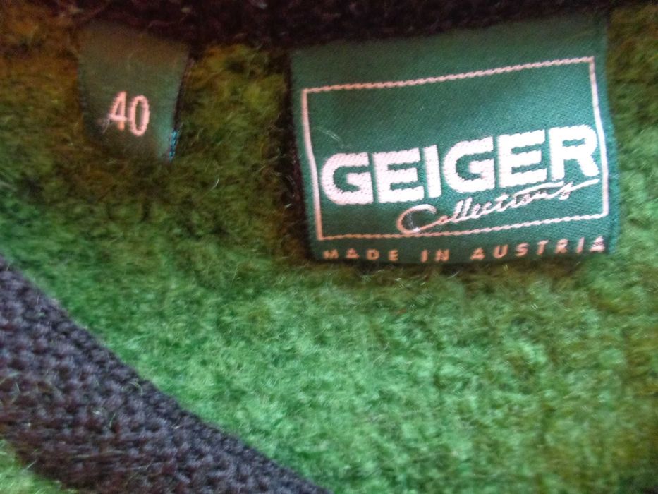 Jacheta Geiger verde cu broderie marimea 40