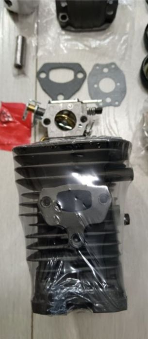 Kit cilindru piston+carburator Husqvarna 136 137 141 142

136,137,141,