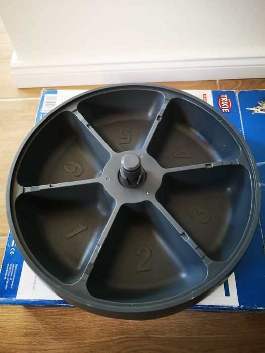 Trixie TX6 hranitor automat caini si pisici