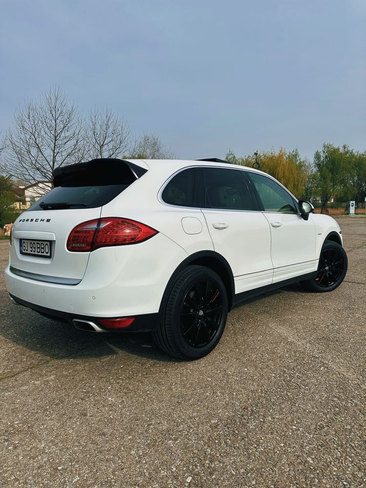 Porsche Cayenne 2013 V6 3.0 Diesel Pano