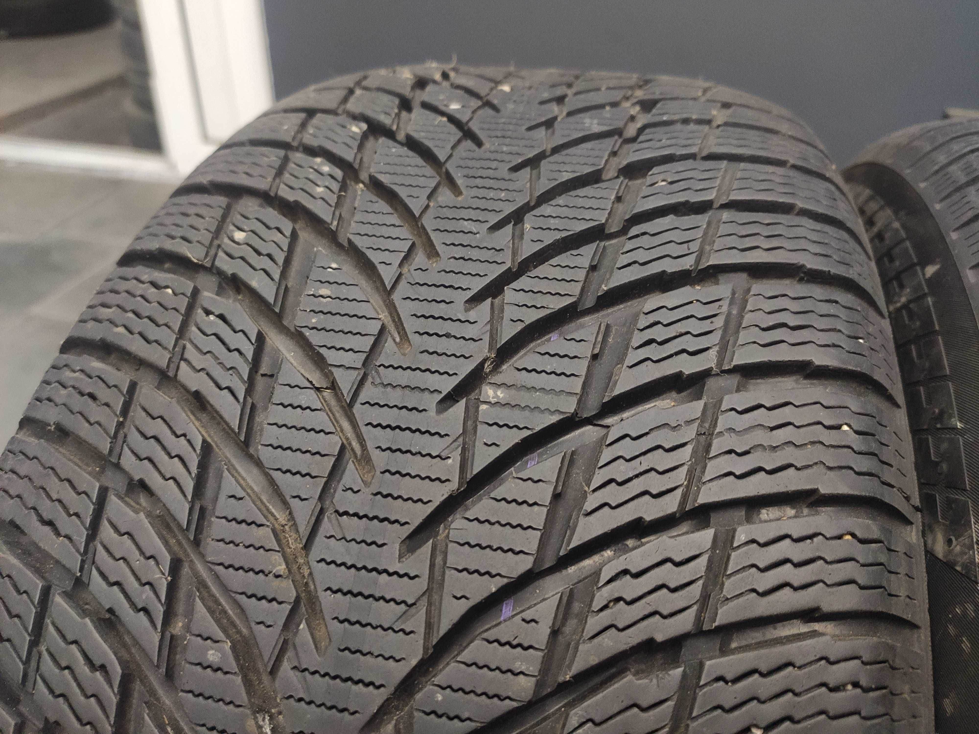 2бр Зимни Гуми 235 55 17 - Nokian - DOT 2020 -