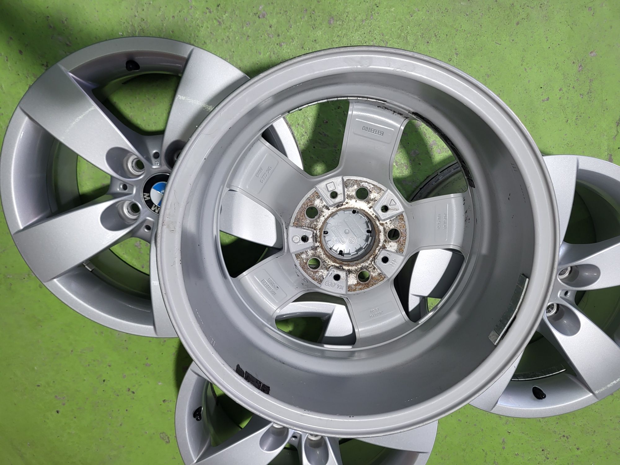 16 5x120 Bmw E60 E61 E90 E91 лети джанти 5х120 бмв