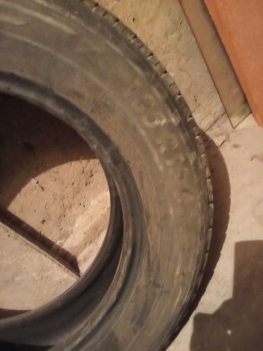 Гуми втора употреба 185R 15C 2 бр за 50 лв.