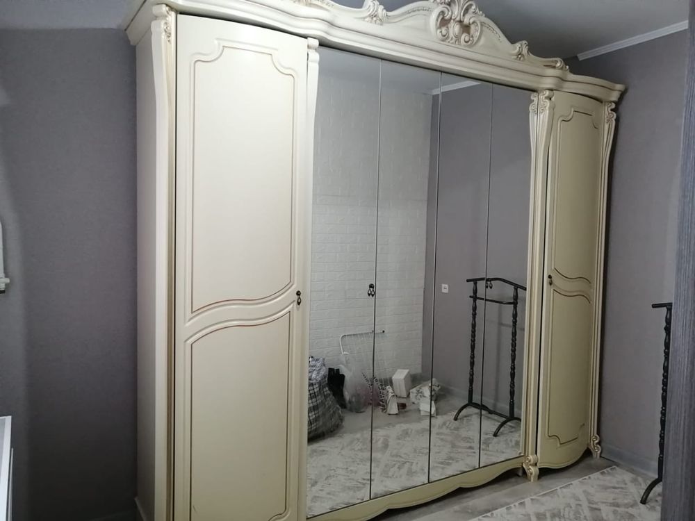 Шкаф 6 есікті