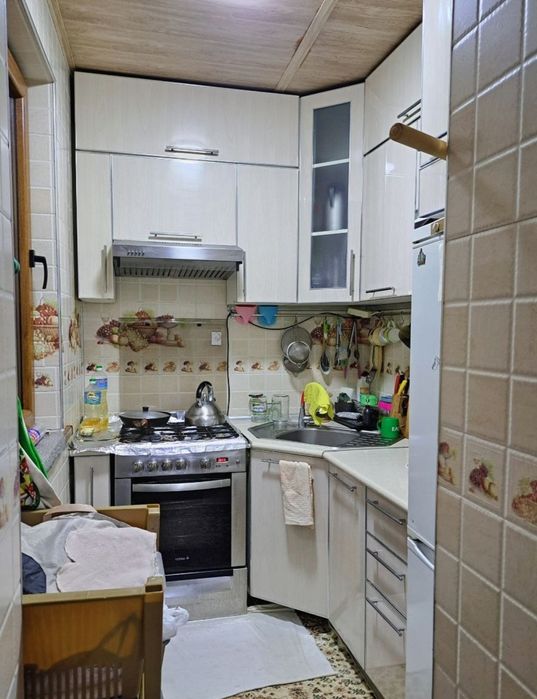 Юнусабад 18, 3(4)/3/4 КиРпИч 77 Серия Неторец Балкон 8 на 2