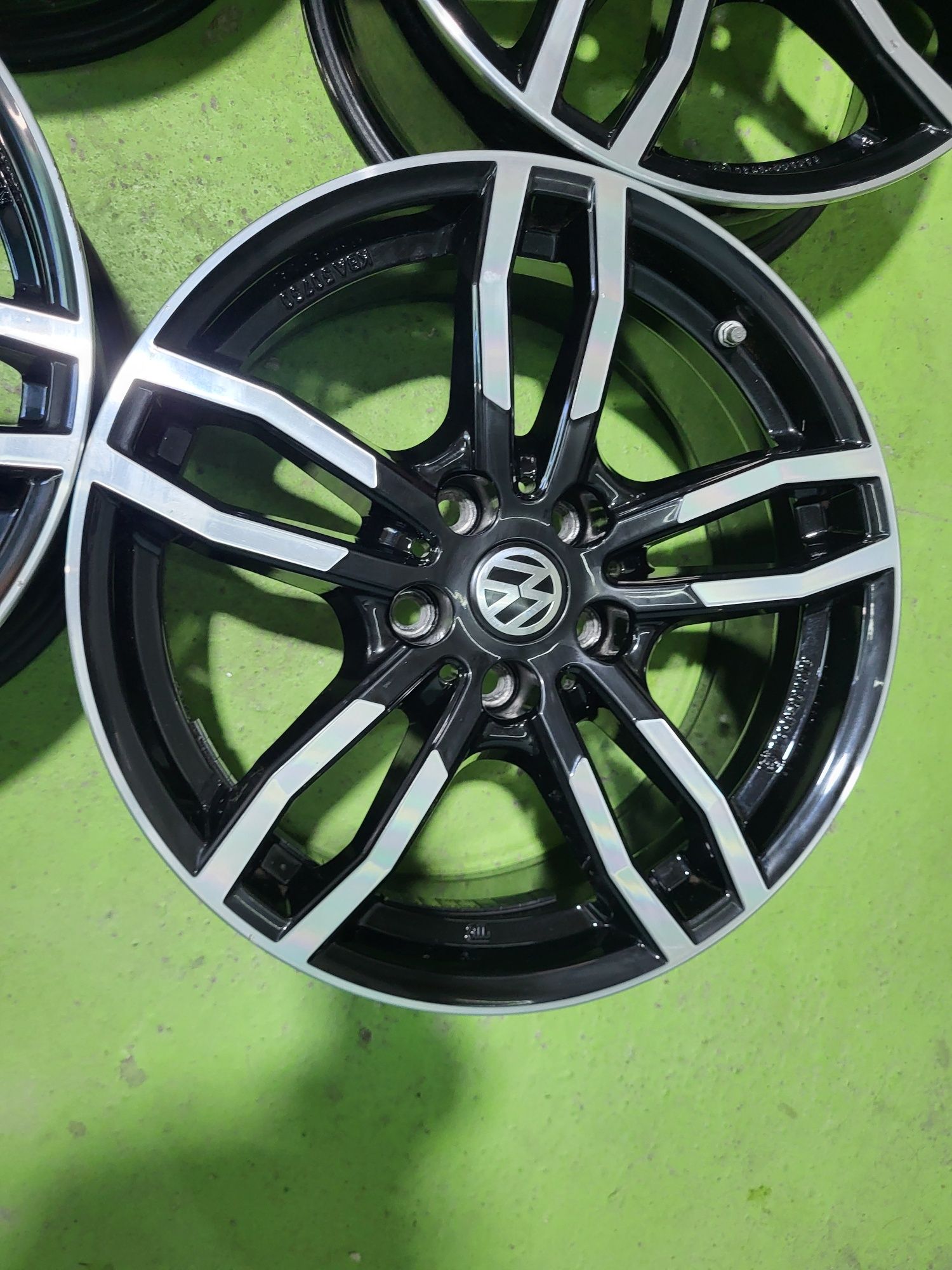 17 5x112 Vw Tiguan Passat Touran Caddy Audi A4 A5 A6 Skoda 5х112