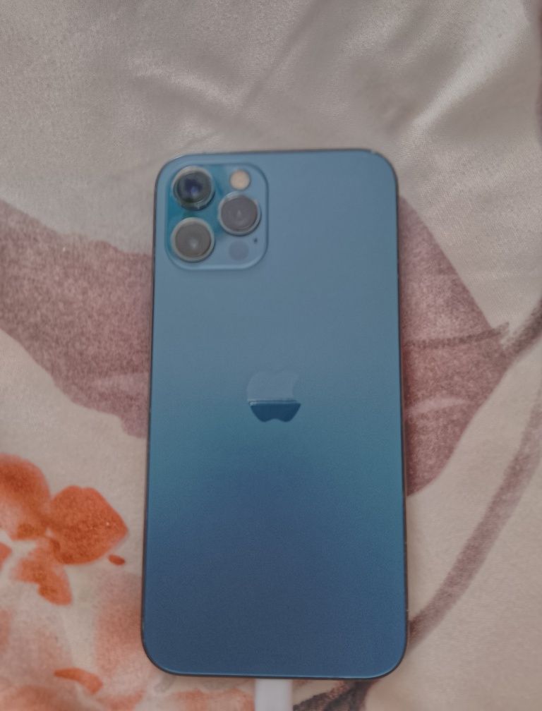 iPhone 12 pro Pacific blue