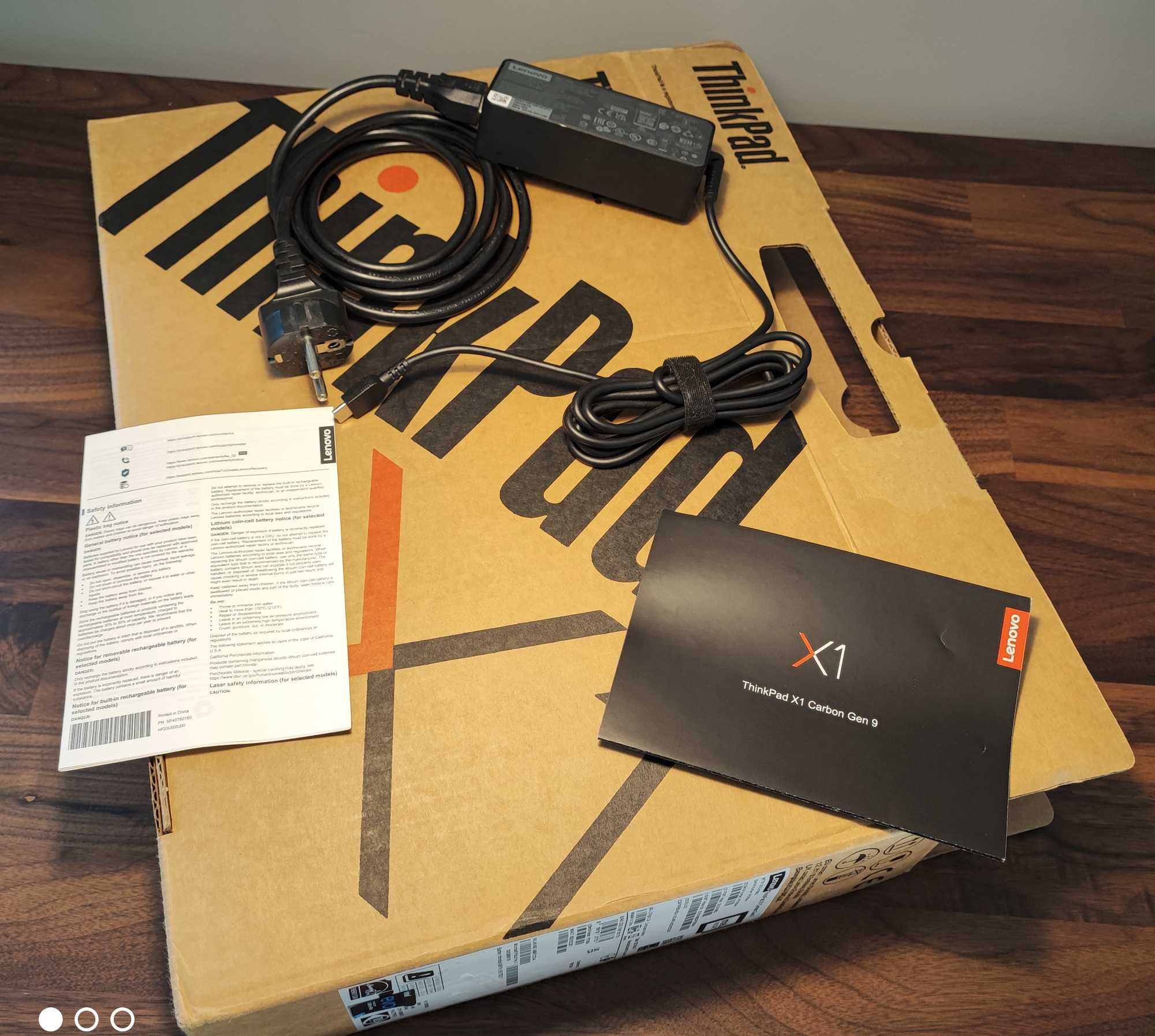 Лаптоп Lenovo ThinkPad X1 Carbon Gen 9