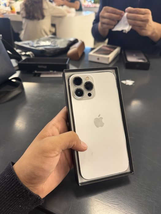Iphone 13 pro max 84%