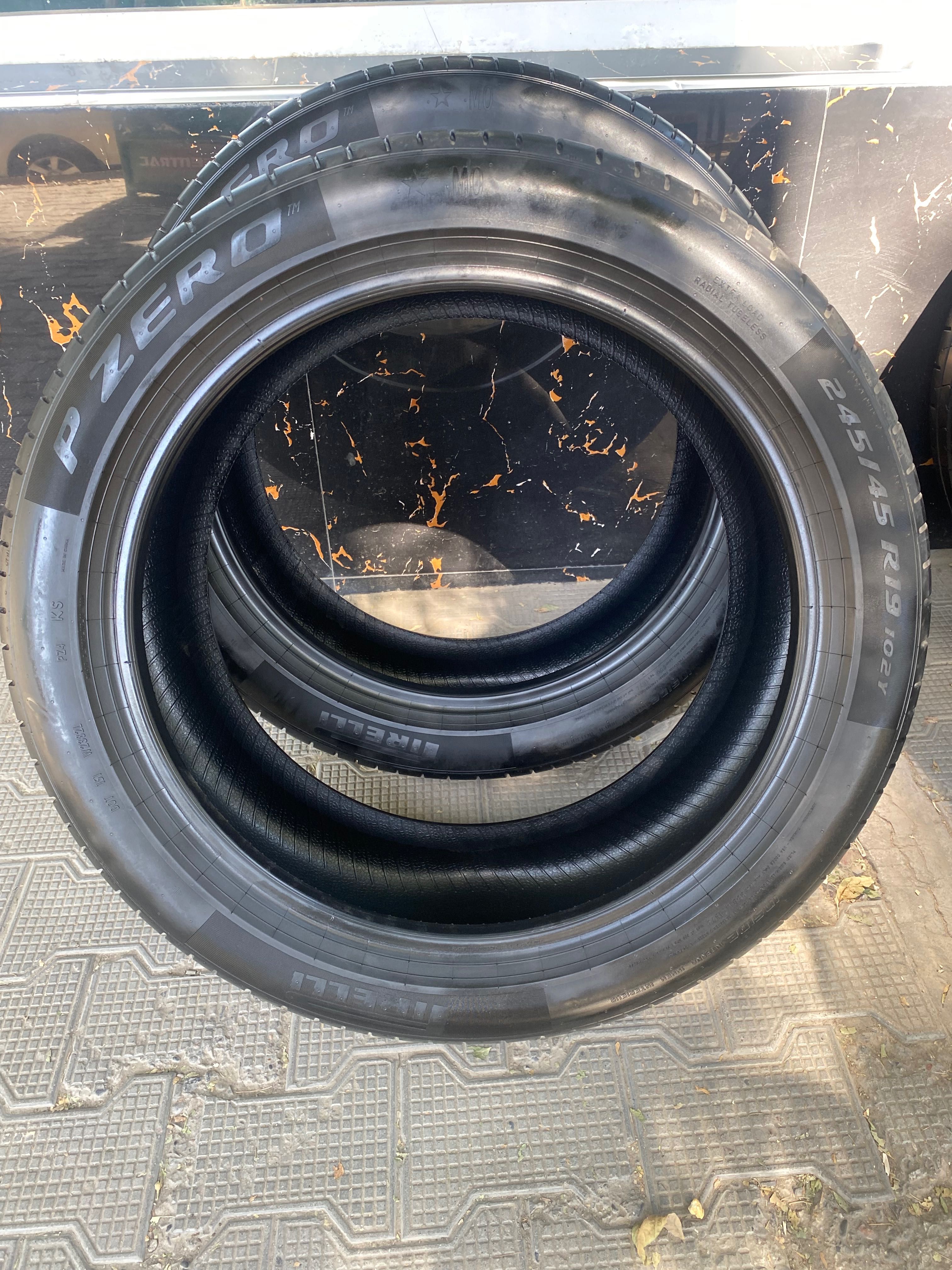Pirelli P Zero 245/45R19. 275/40R19