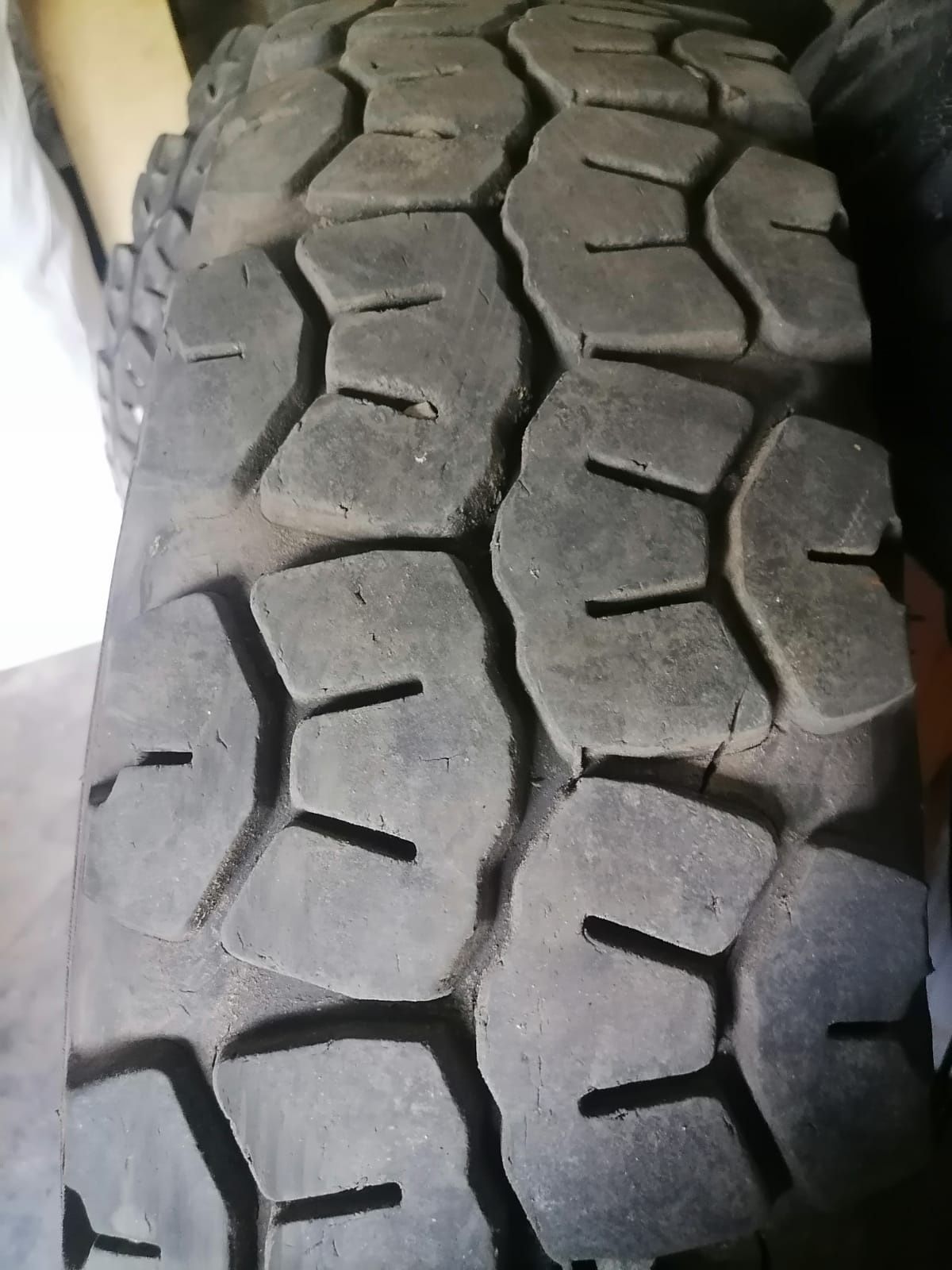 Шины  на КАМАЗ   9.00 R 20