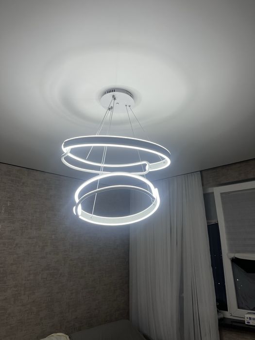 LED Люстры с холодным и теплым светом