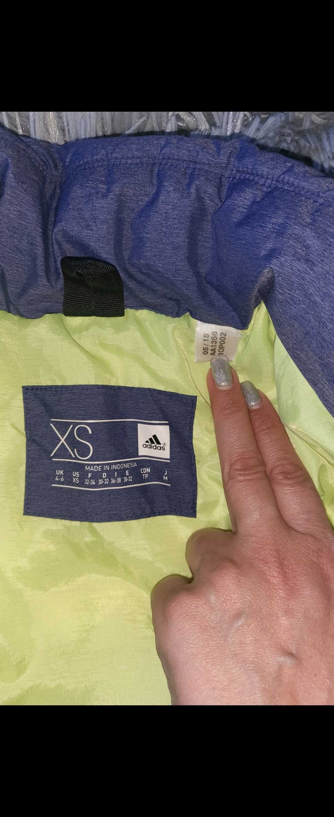 Дамско яке Adidas XS