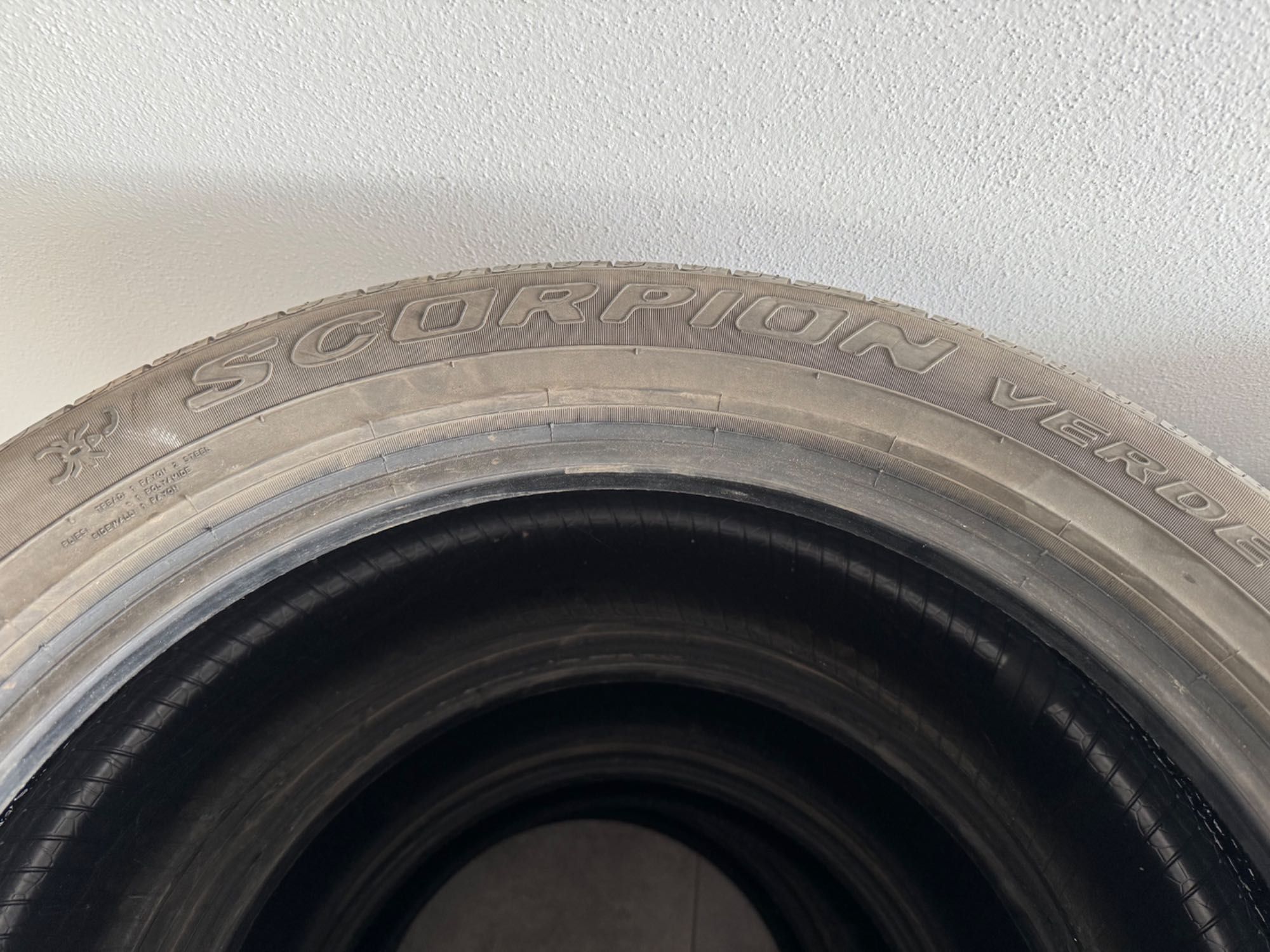 Vând 4 cauciucuri de vară 235/50 R19