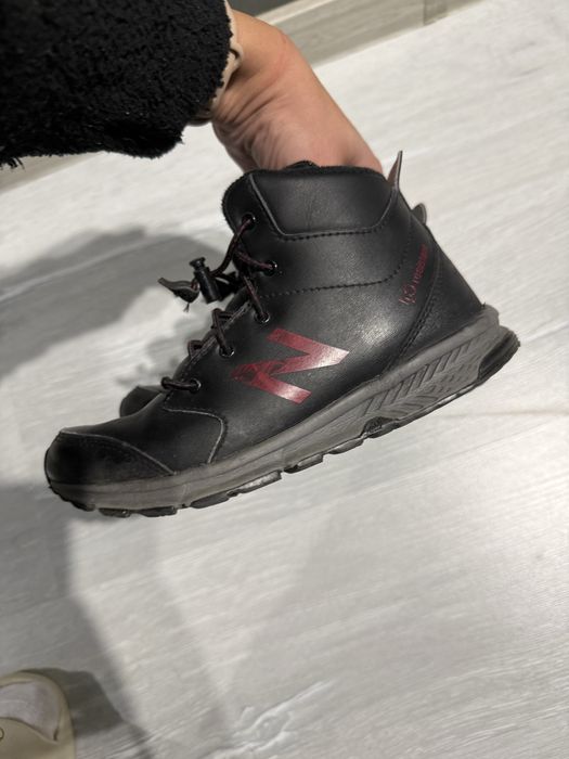 Детски боти New Balance