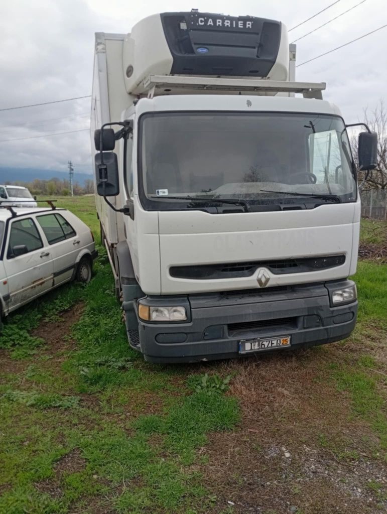 Продавам Рено Премиум 270