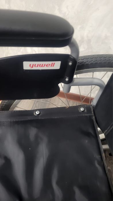 Продам инвалидную коляску