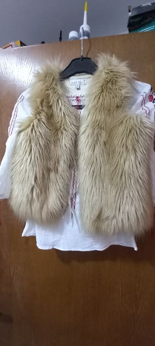 Port popular fetite 4 -5 ani