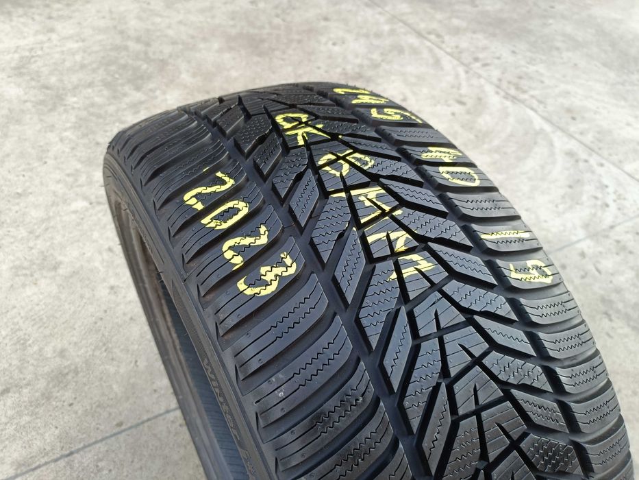 O anvelopa iarna 245 40 19 hankook I cept evo3 profil 8 mm dot 2023