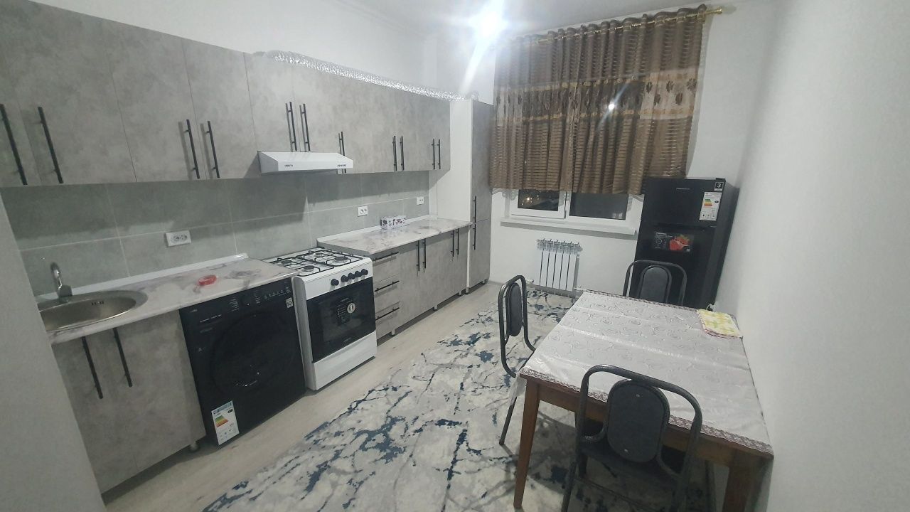 Новостройка 2х 65м²  аренда
