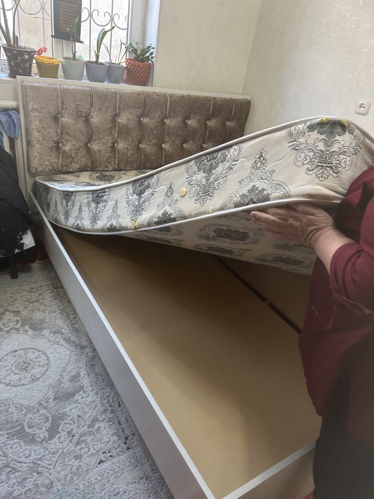 Срочно продам кровать