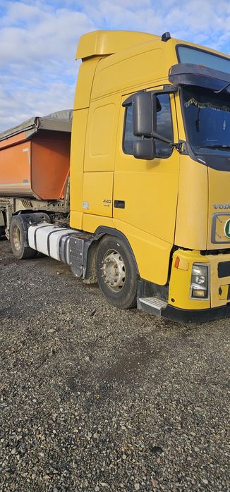 Vând cap tractor Volvo FH12 440cp