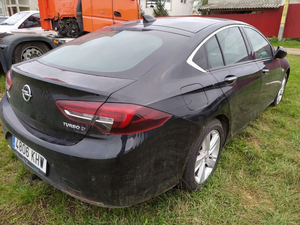 Dezmembrez Opel Insignia B 2017 2018 euro 6 2019 2020 motor 2.0cdti 125KW 170CP b20dth cutie de viteze automata far dreapta led volan stânga plansa bord oglindă line assist dezmembrari piese