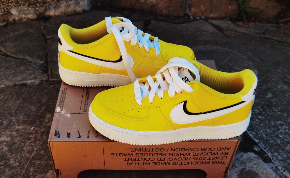 Adidași Nike originali Air Force 1 Lv8 AF1 mărimea 37.5 noi nefolosiți