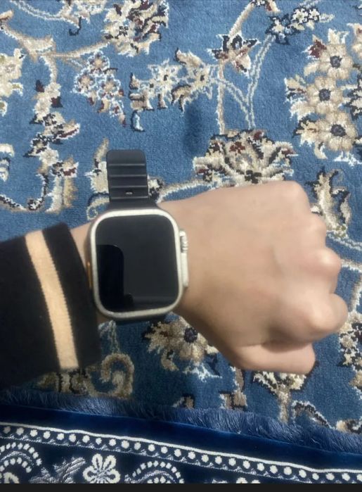 Часы продаётся срочна