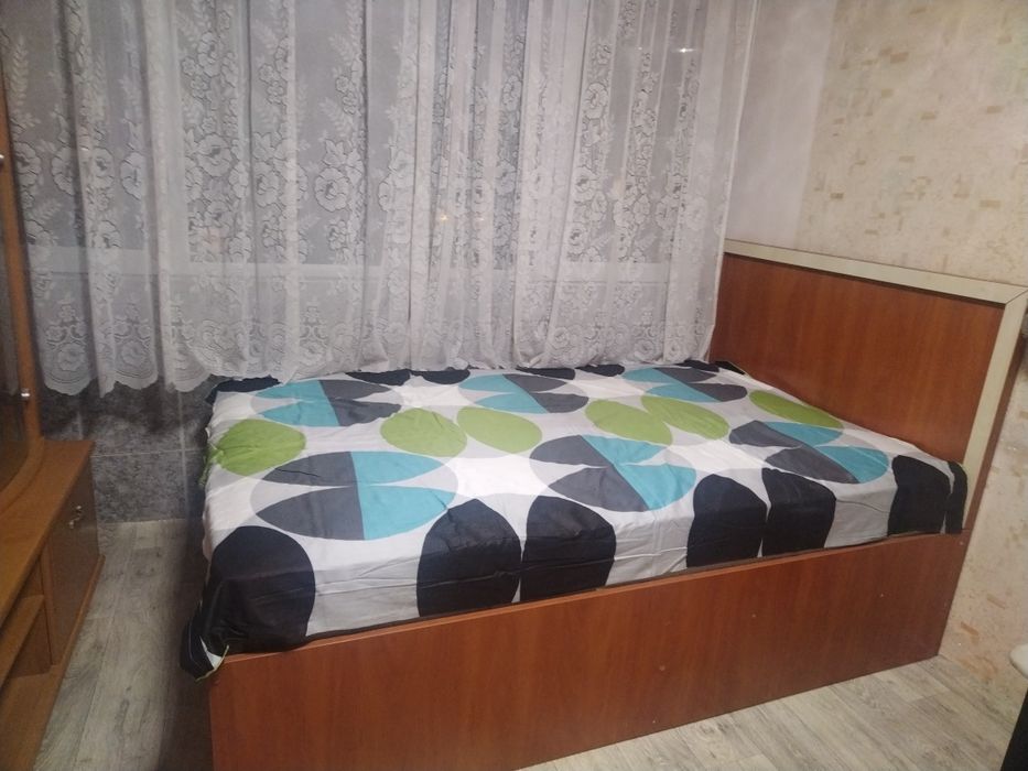 Собственик дава под наем обзаведена боксионера гр.ВАРНА  кв.Левски
кв.