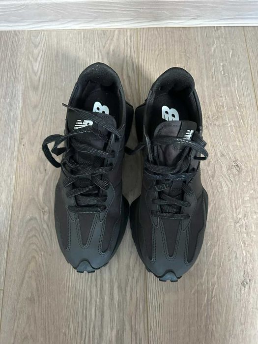 New Balance 327 Unisex NOI negri marimea 39