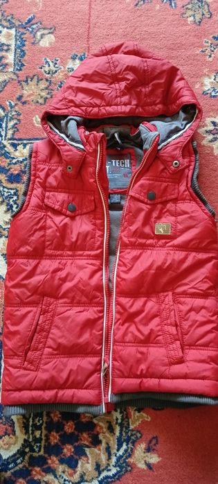 Продам куртки детские