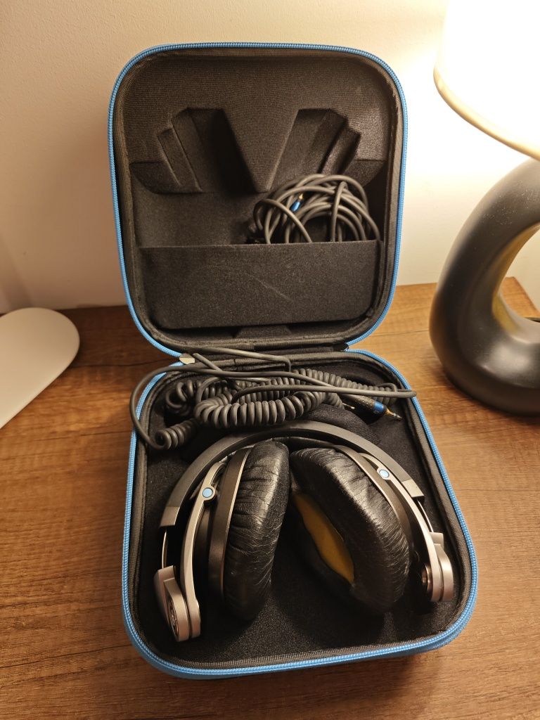 Casti Sennheiser HD8 DJ