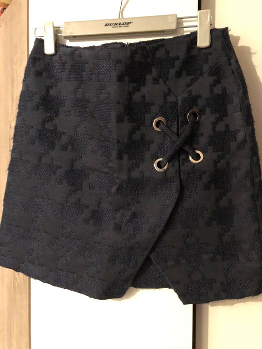 Пола къса на марката ZARA