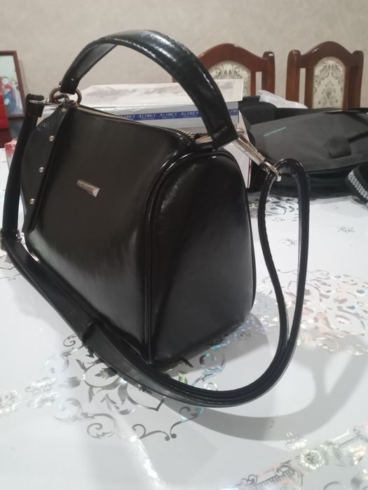 Продам женскую  сумку