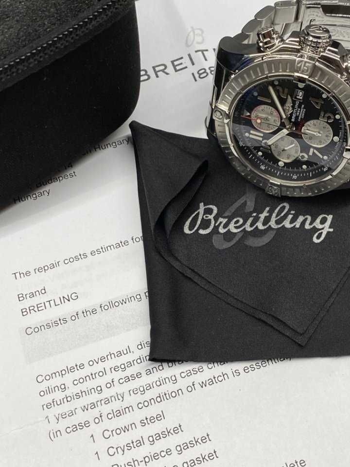 Мъжки луксозен часовник Breitling Super Avenger 48mm Chronograph