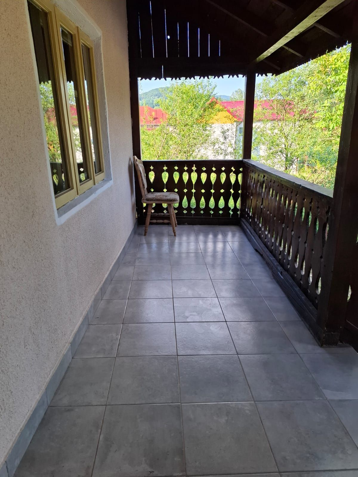 Casa de vanzare+3000mp teren