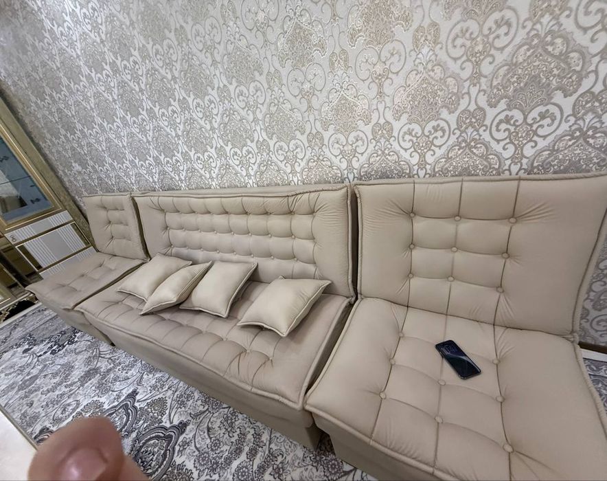 Продаётся мягкий диван  мебель в хорошем состоянии