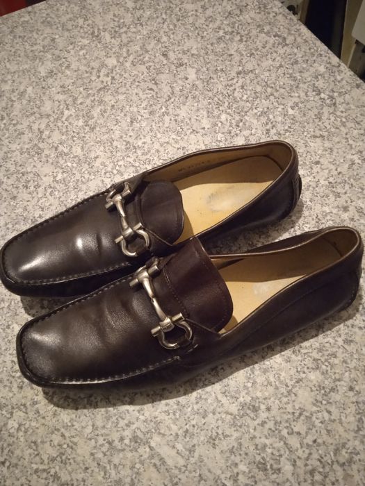 Pantofi feragamo