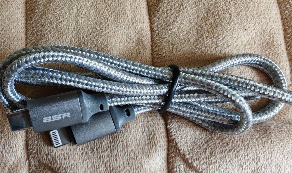 Cabluri Lightning iPhone. Stare foarte bună