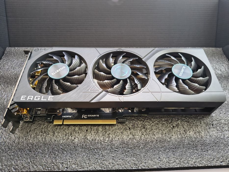 Vand placa video Gigabyte Eagle OC Nvidia 4060ti 8GB