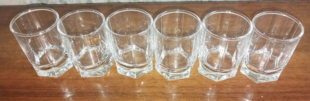 Продам набор стаканов.