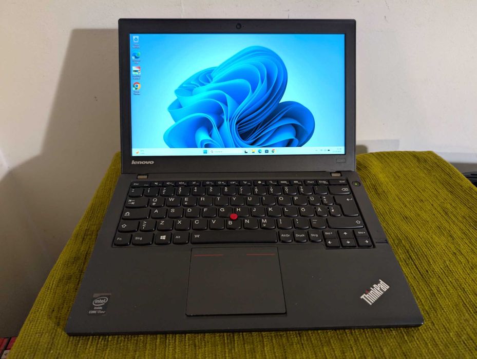 Laptop Lenovo ThinkPad X240 Intel core i7-4600U ; 8GB RAM; SSD 240 GB
